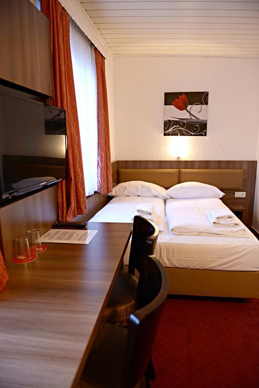 Budget Doppelzimmer mit Gemeinschaftsbad