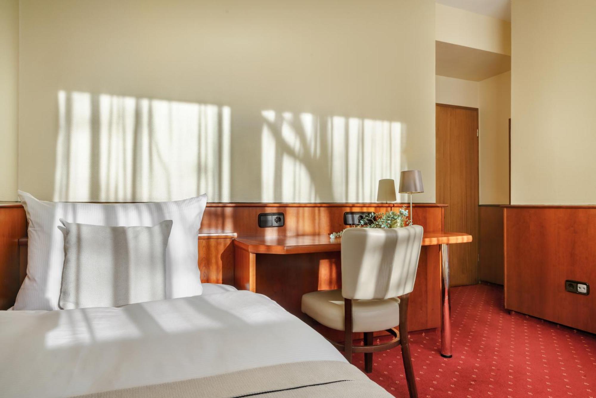 Economy Single Room