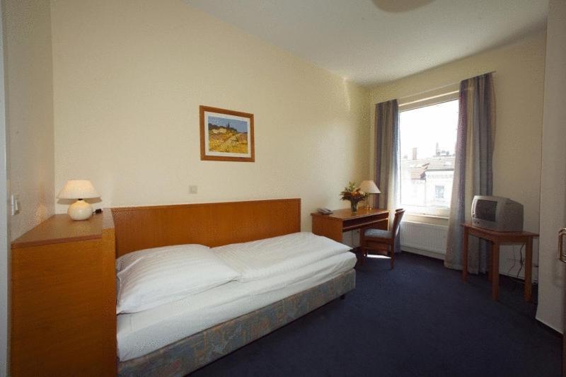 Single Room or Toilet,938445484:JPEG