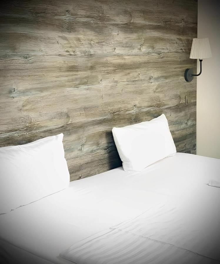 Five Bed room
