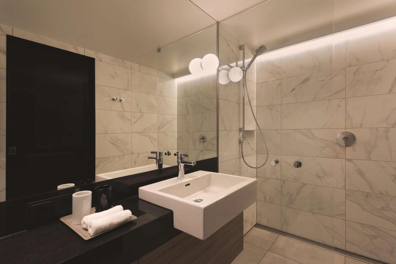 One-Bedroom Apartment,1403457746:JPEG