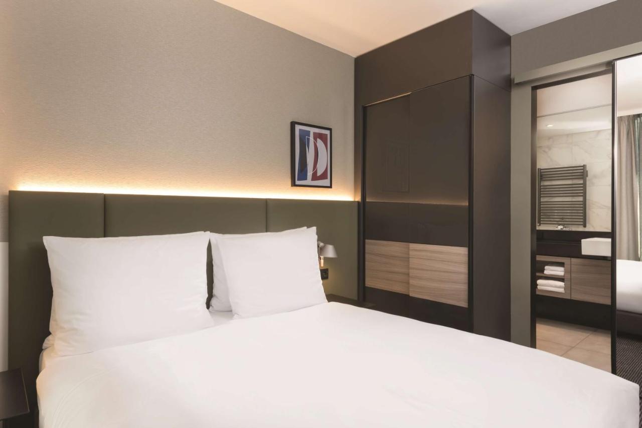 Premier One-Bedroom Apartment