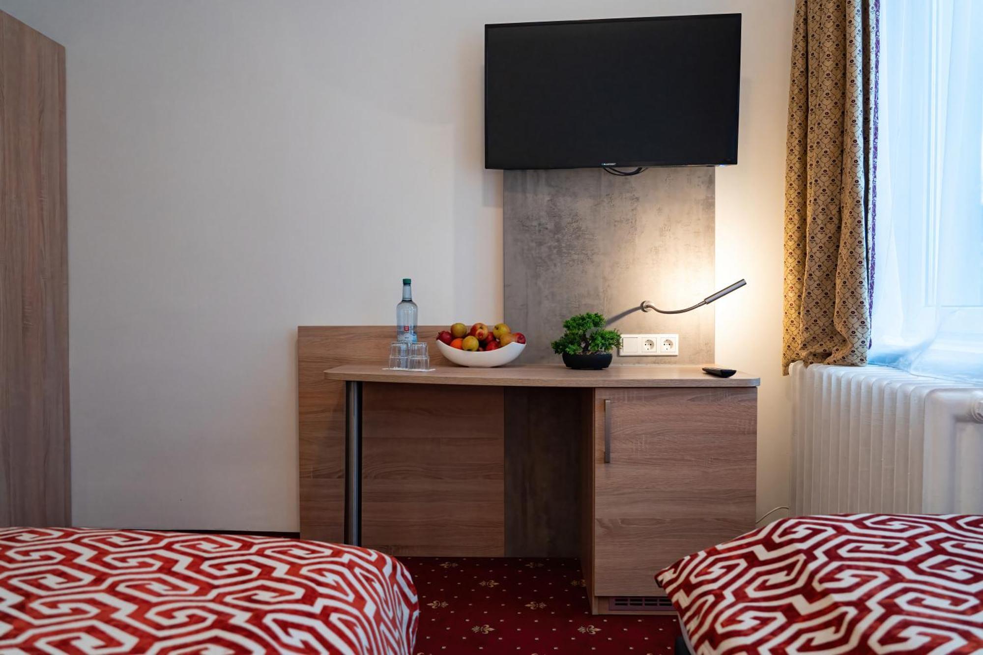 Double Room,1499105923:JPEG