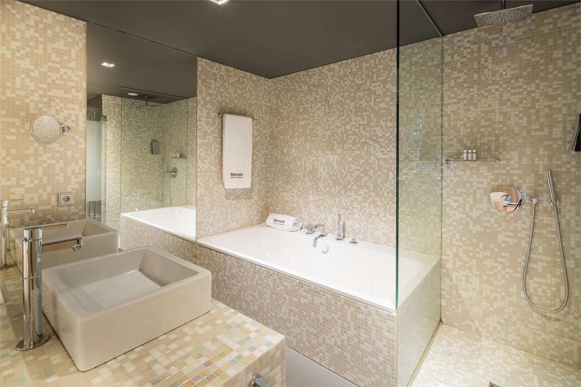 Deluxe Junior Suite