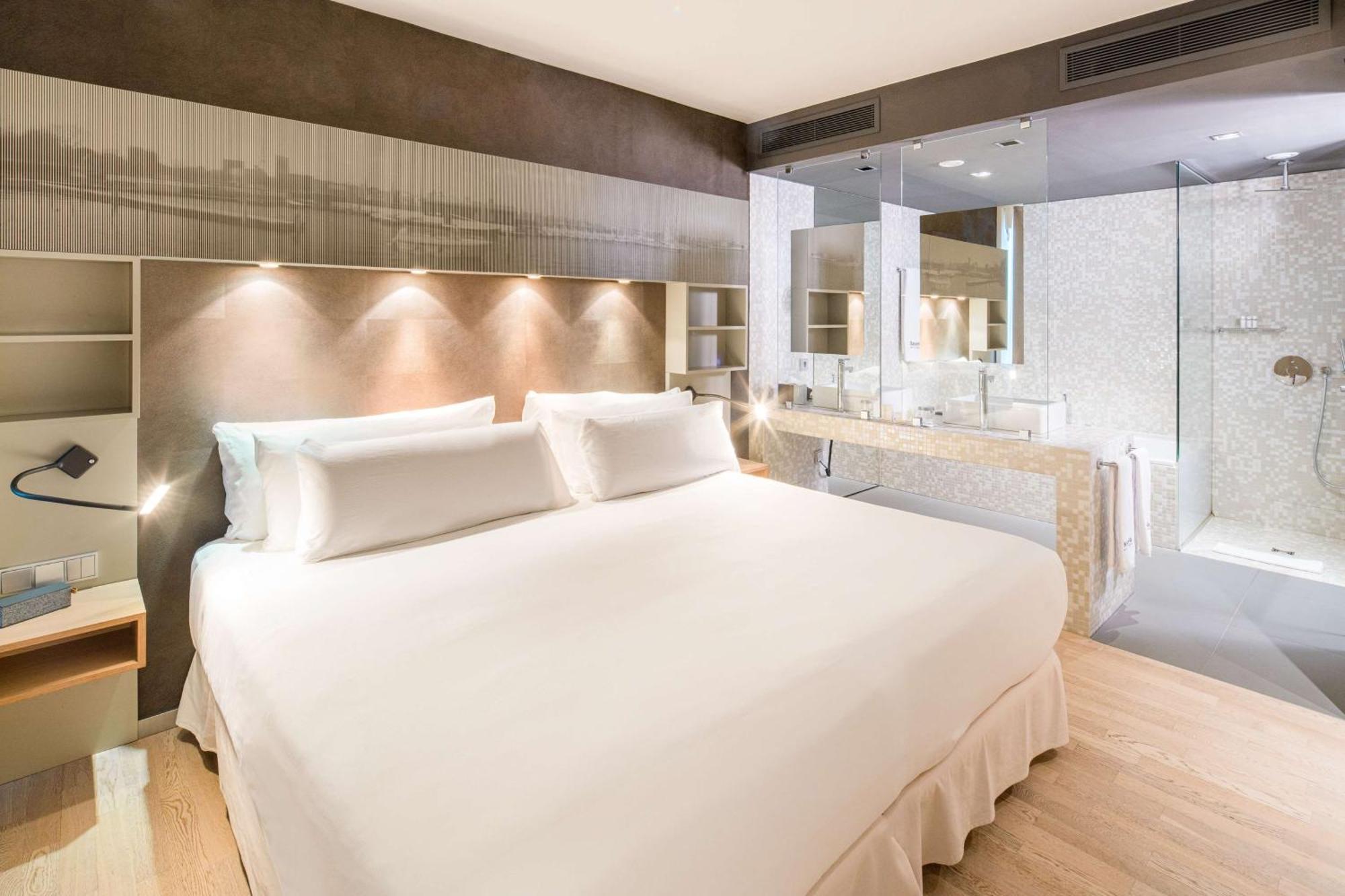 Deluxe Junior Suite,1543175104:JPEG