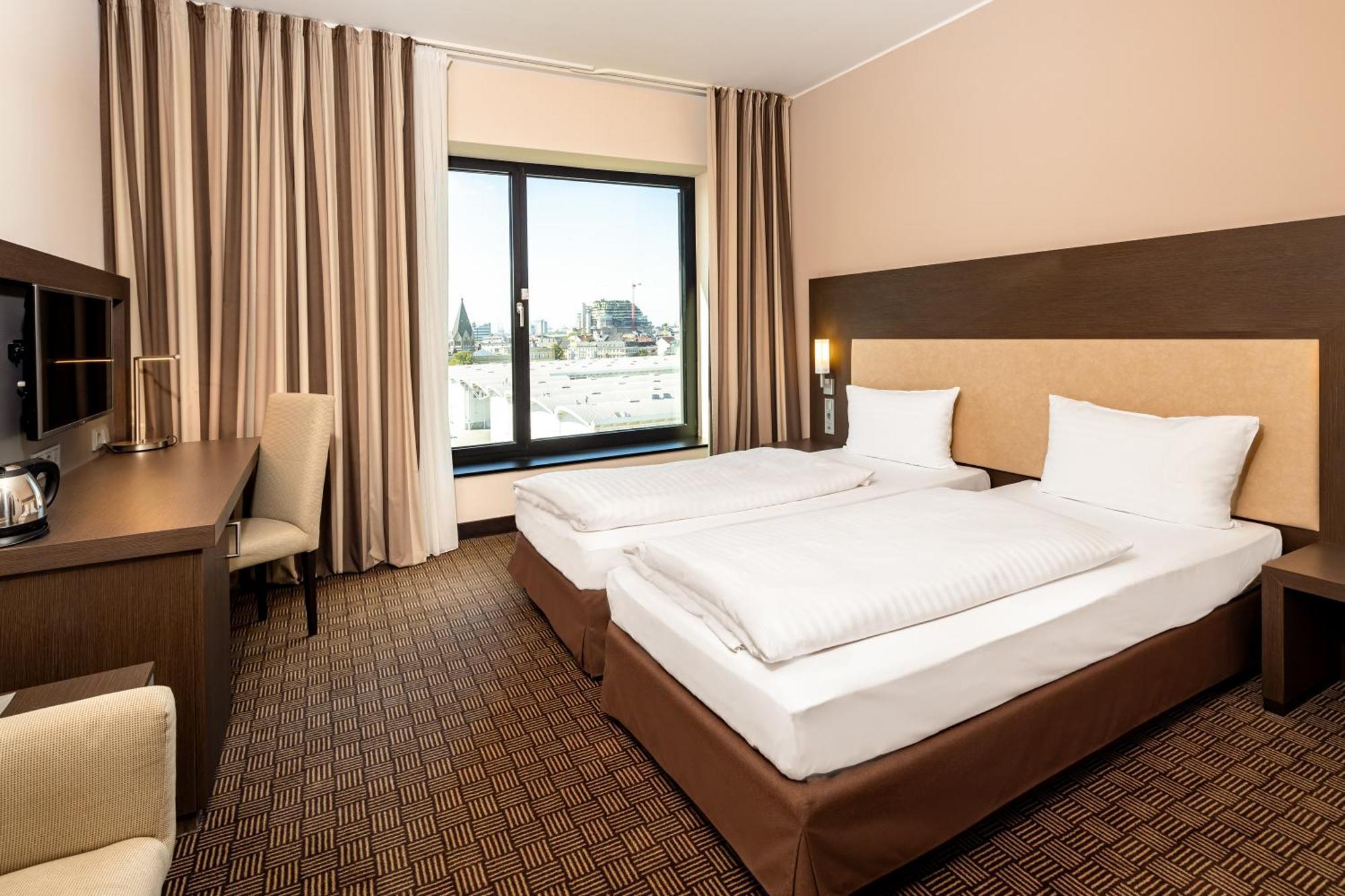 Business Double or Twin Room,1545081679:JPEG