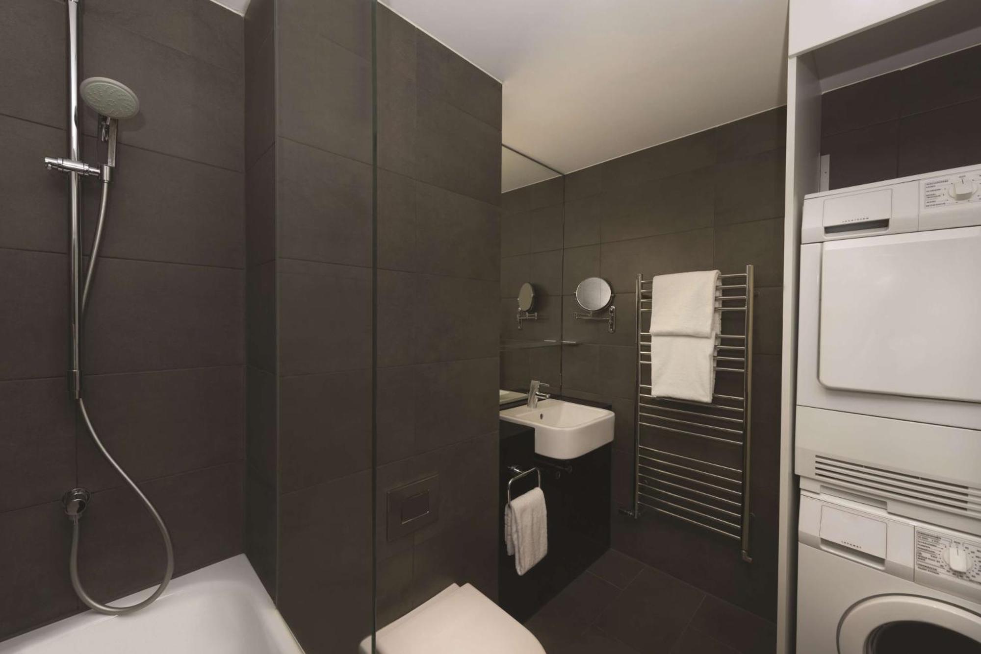 Three-Bedroom Interconnecting Apartment