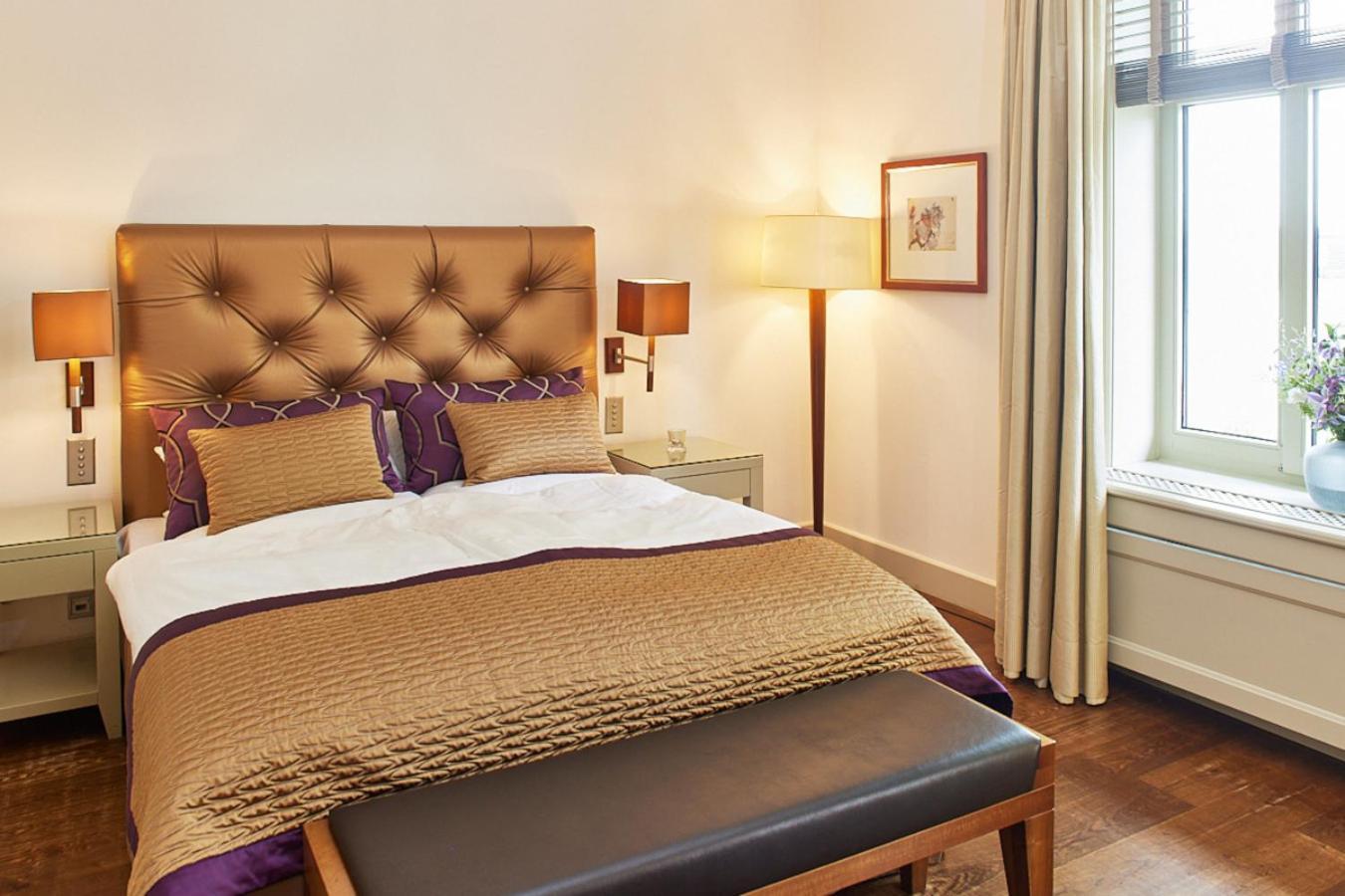 Deluxe Doppelzimmer mit seitlichem eingeschränktem Elbblick