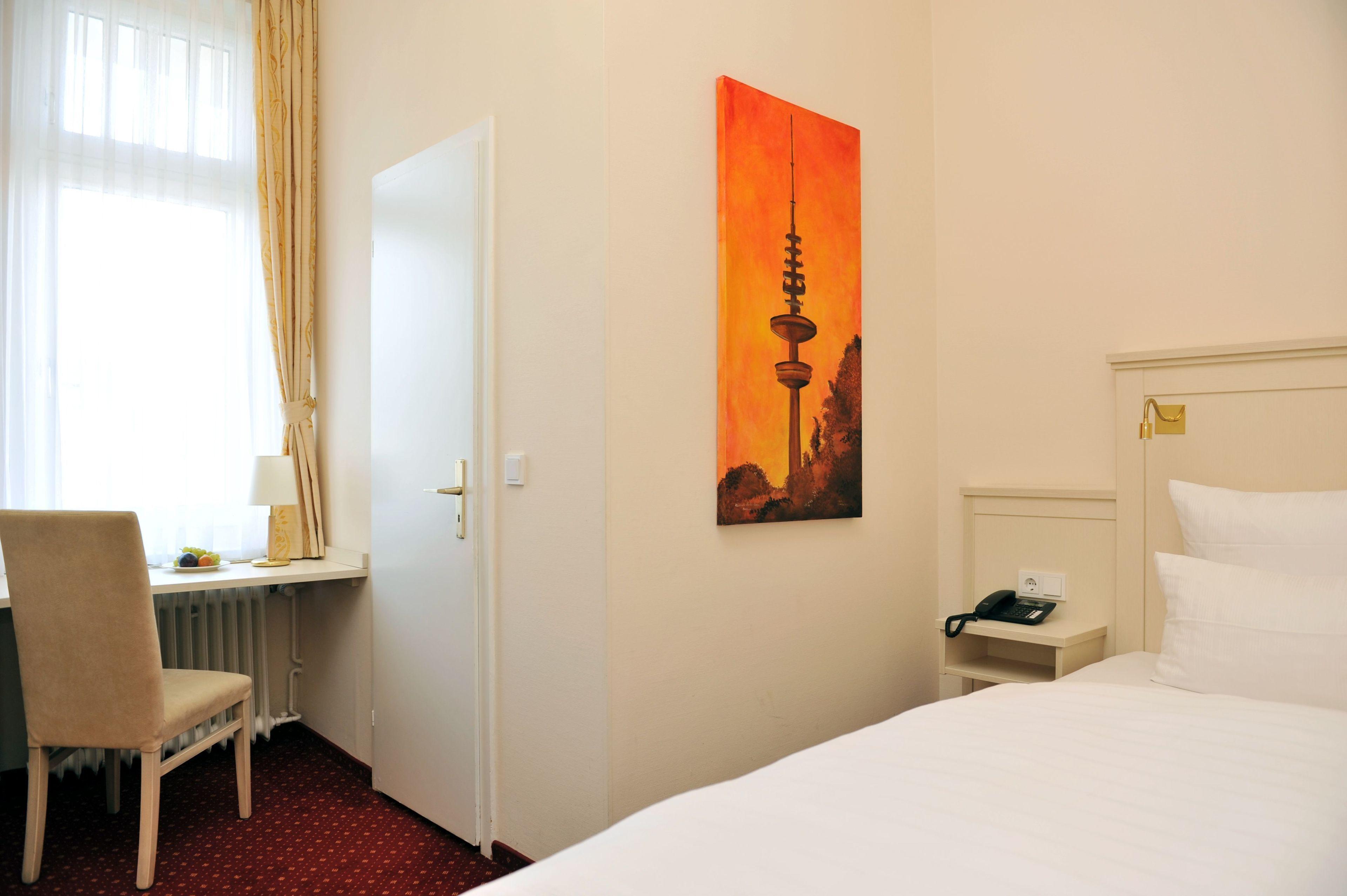 Economy Room