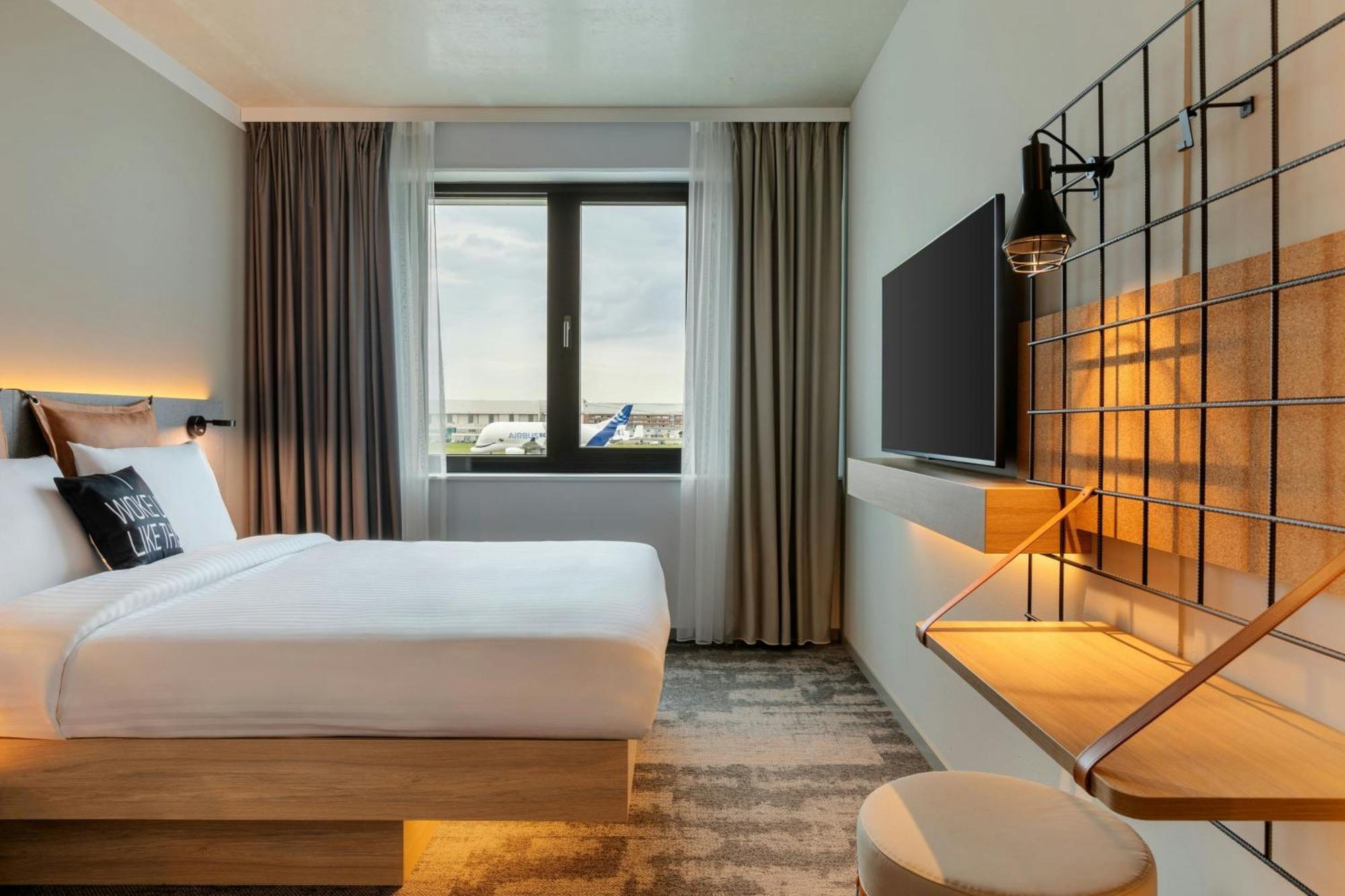 Moxy Fabulous Sleeper