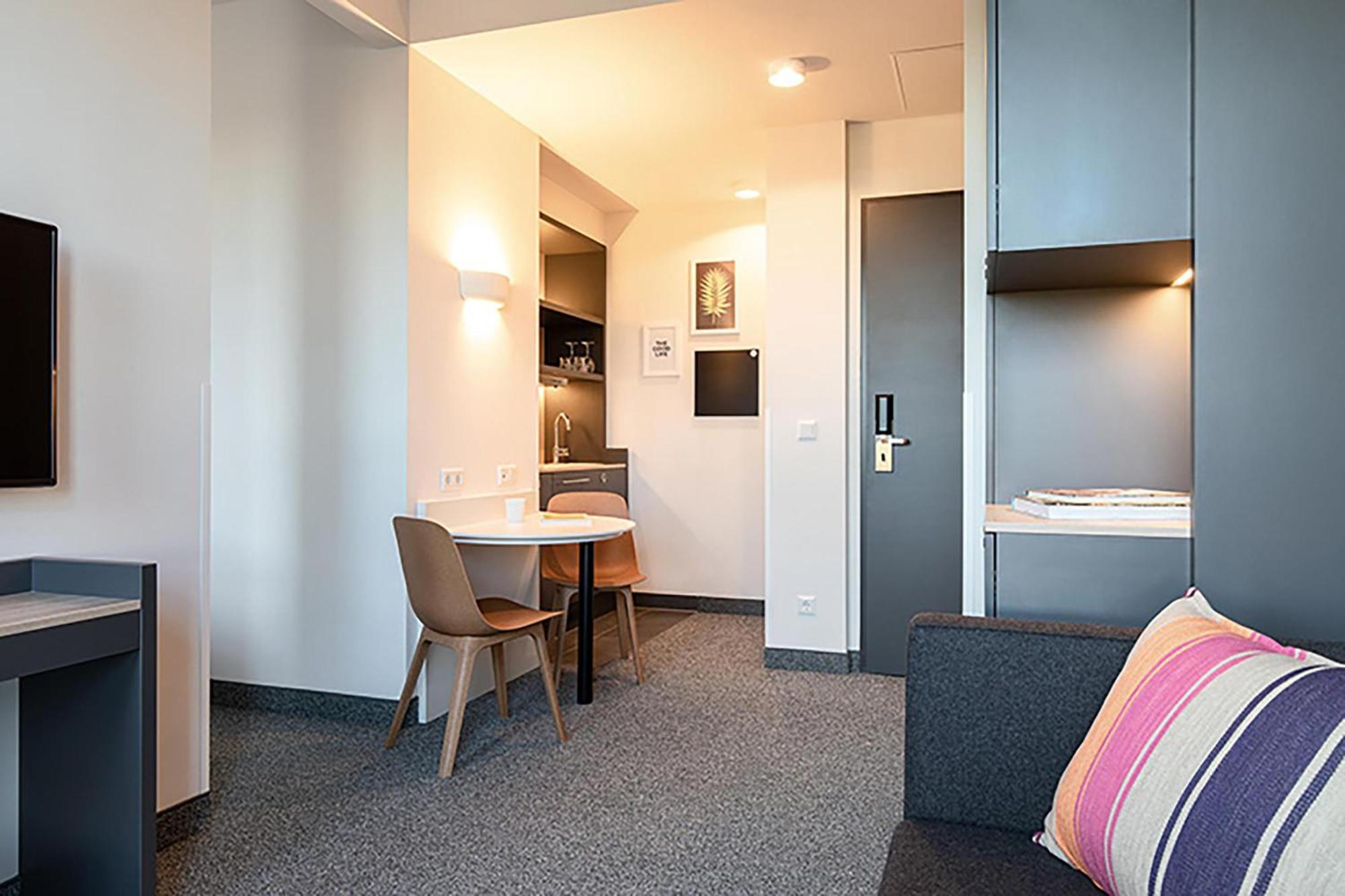 SECONDARY Apartment