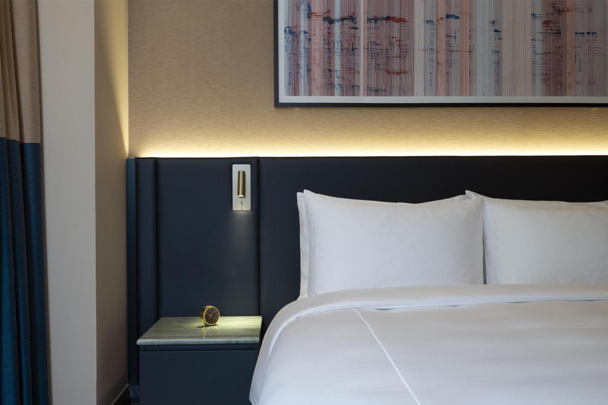 Deluxe King Room Mobility Accessible