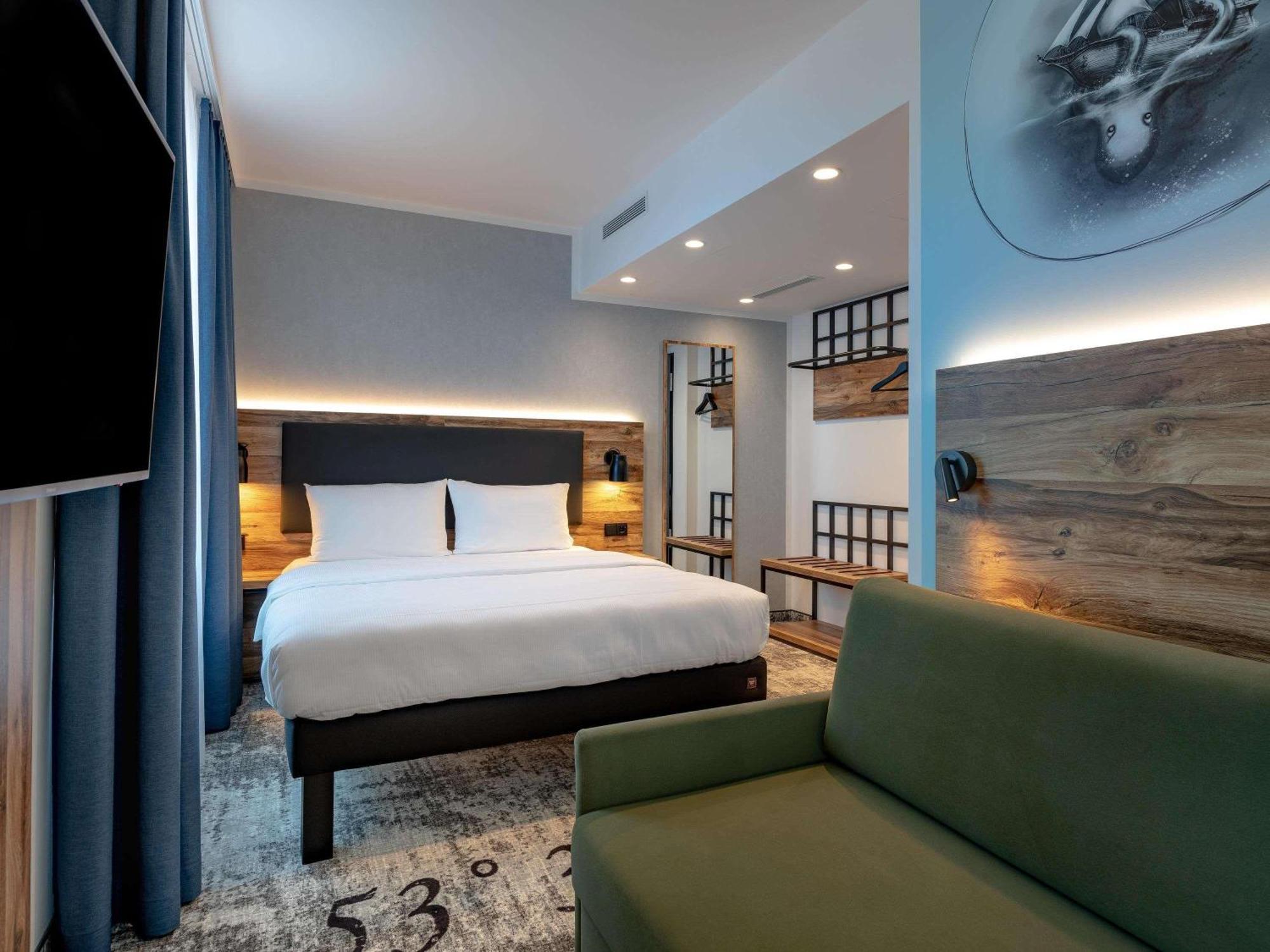 Modern Family Room One Double Bed One Sofa