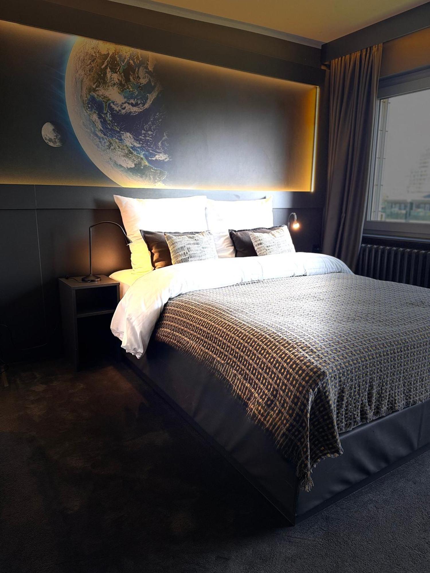 Cosmos Double Room