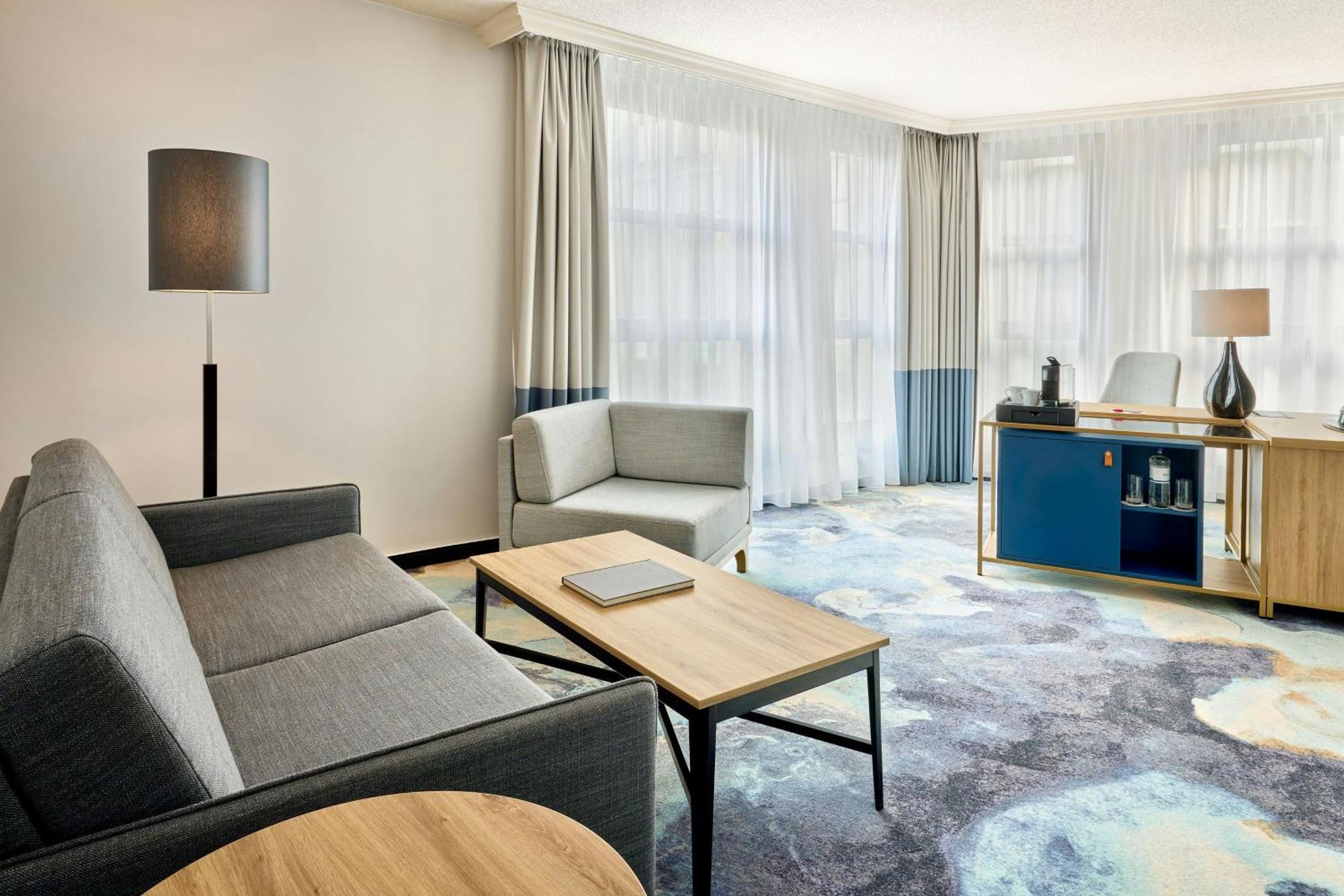 Studio Suite, Executive lounge access, Larger Studio, Sofa bed