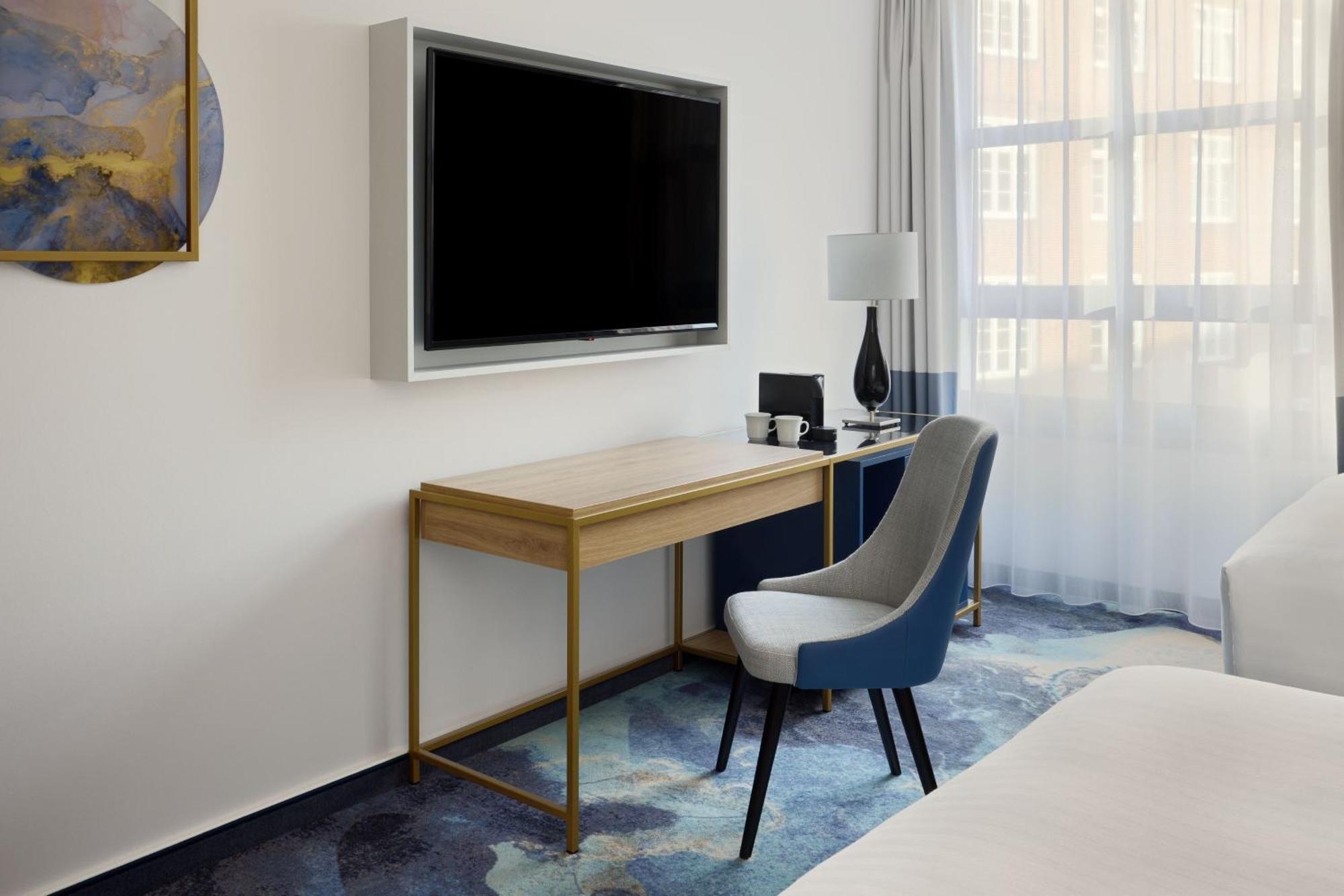 Executive Twin Room Lounge Access