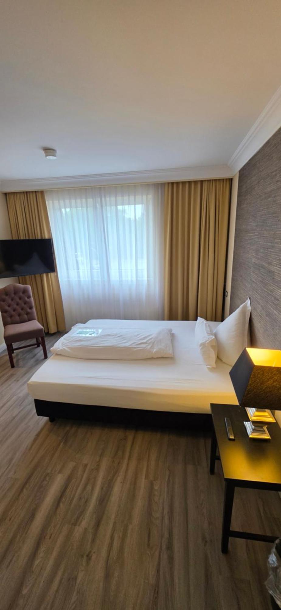 Comfort Queen Size Single Room