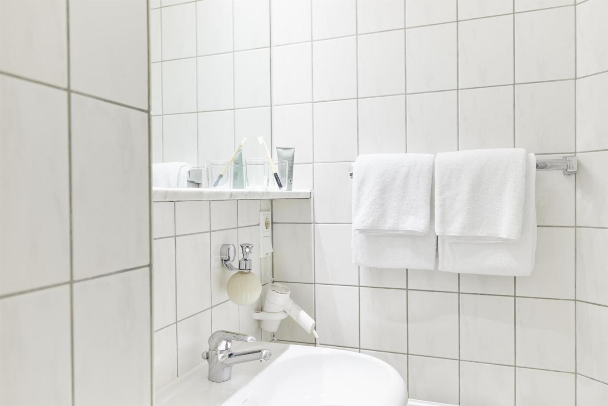 Standard Single Room
