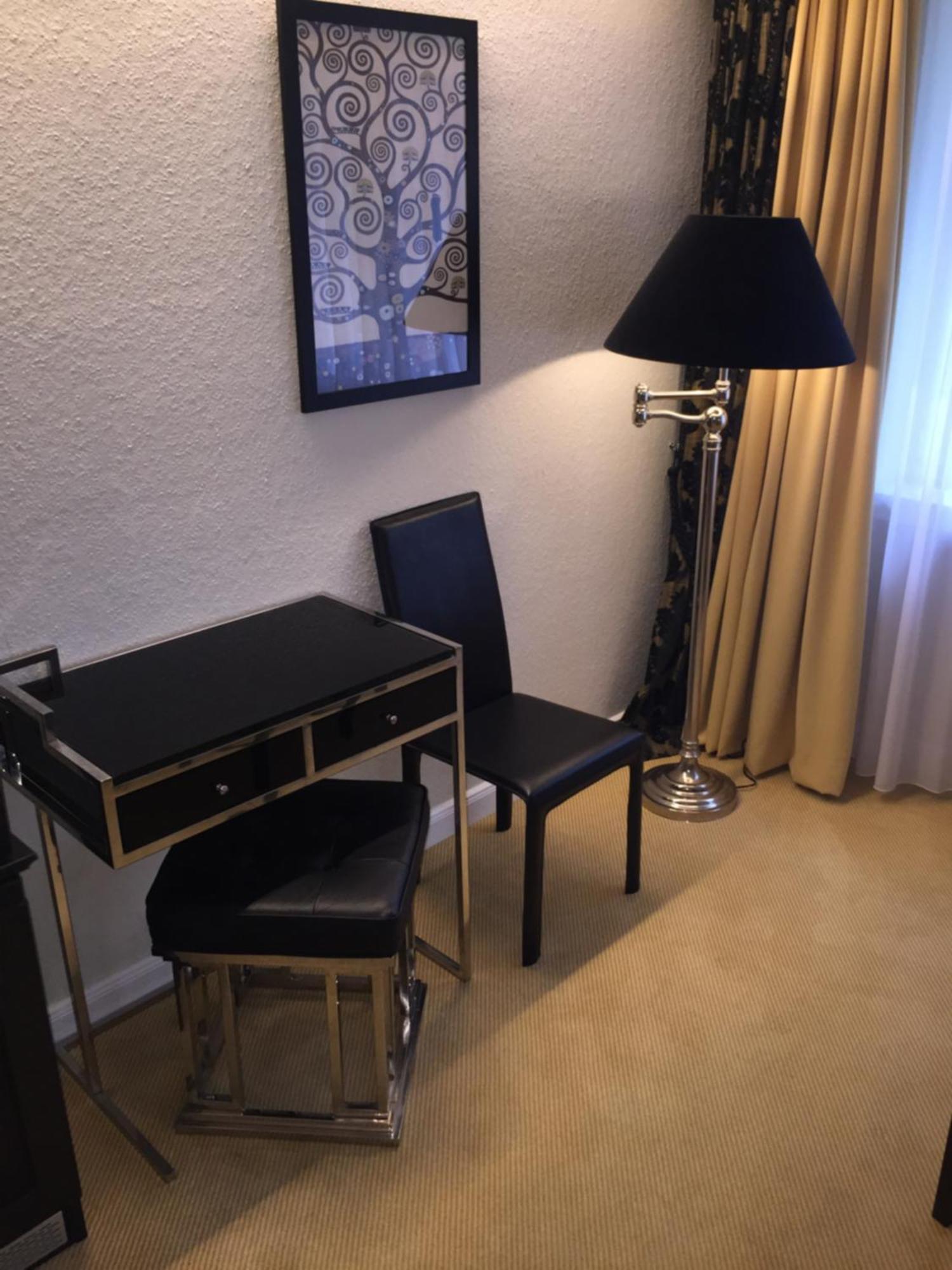 Deluxe King Size Double Room