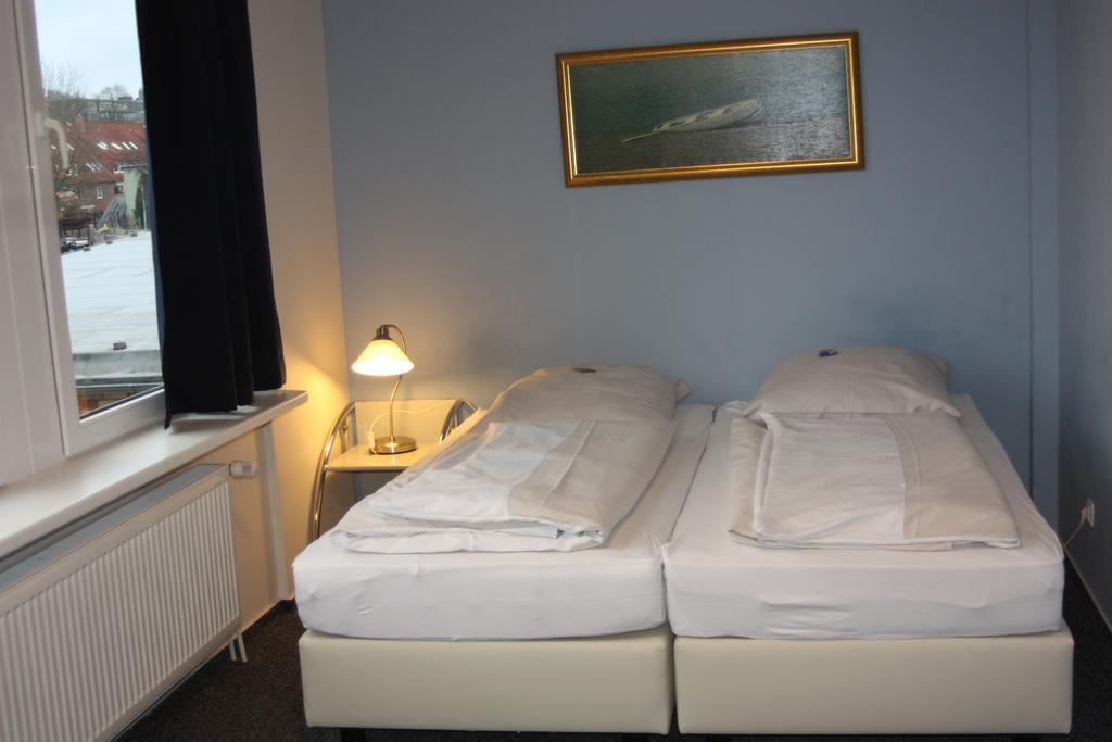 Zweibettzimmer mit Gemeinschaftsbad