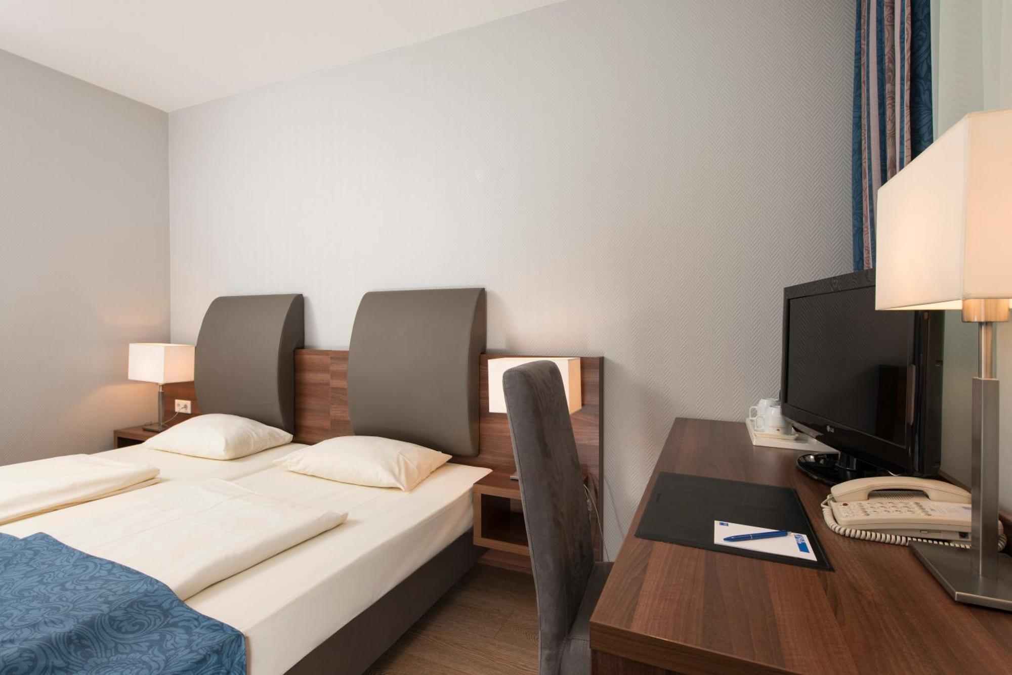 Standard Double Room,1211962246:JPEG