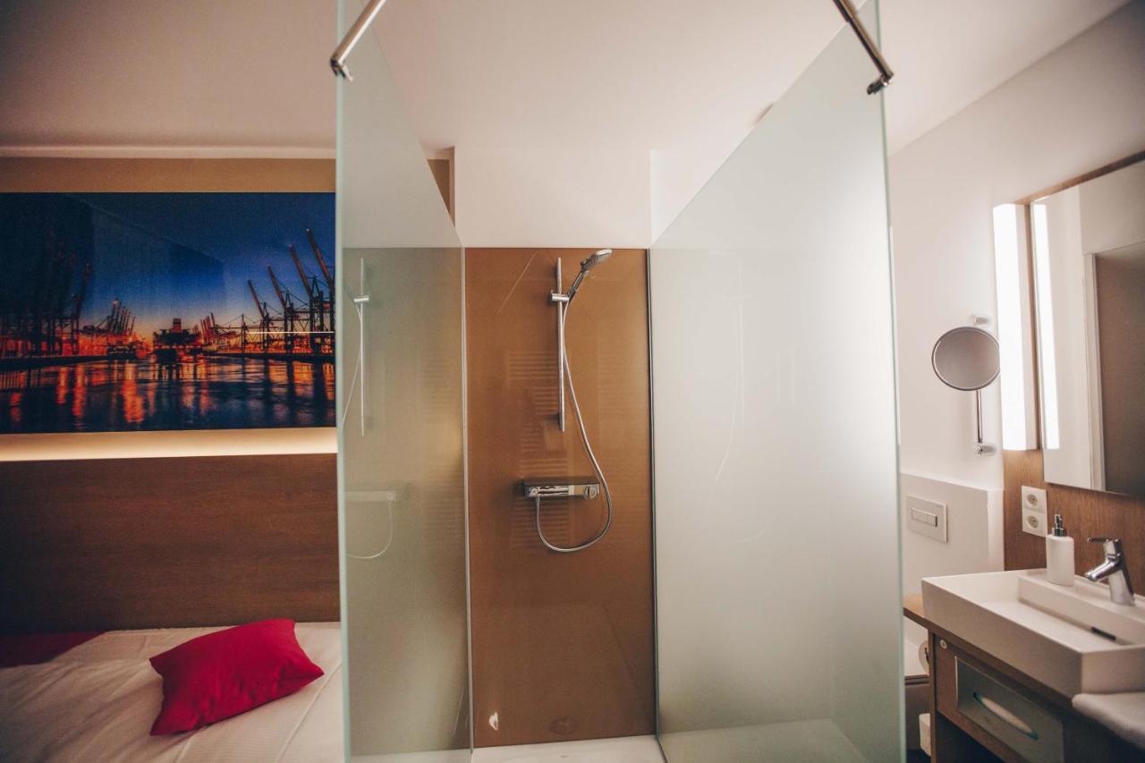 Single Room Private Bathroom