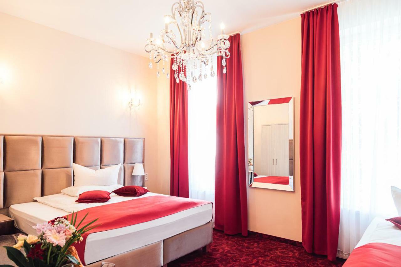 Deluxe Triple Room,831233186:JPEG