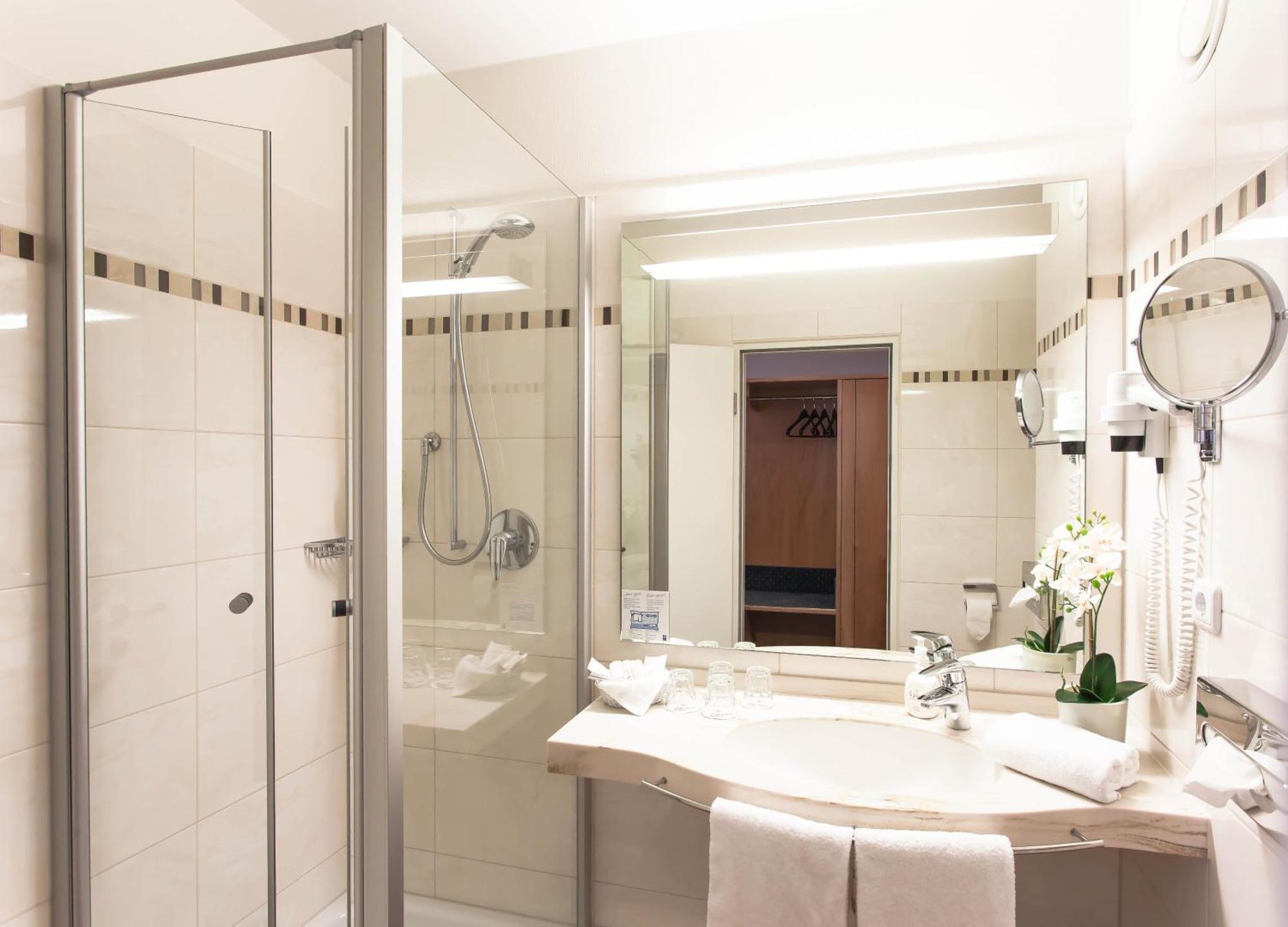 Double or Twin Room,1679561851:JPEG