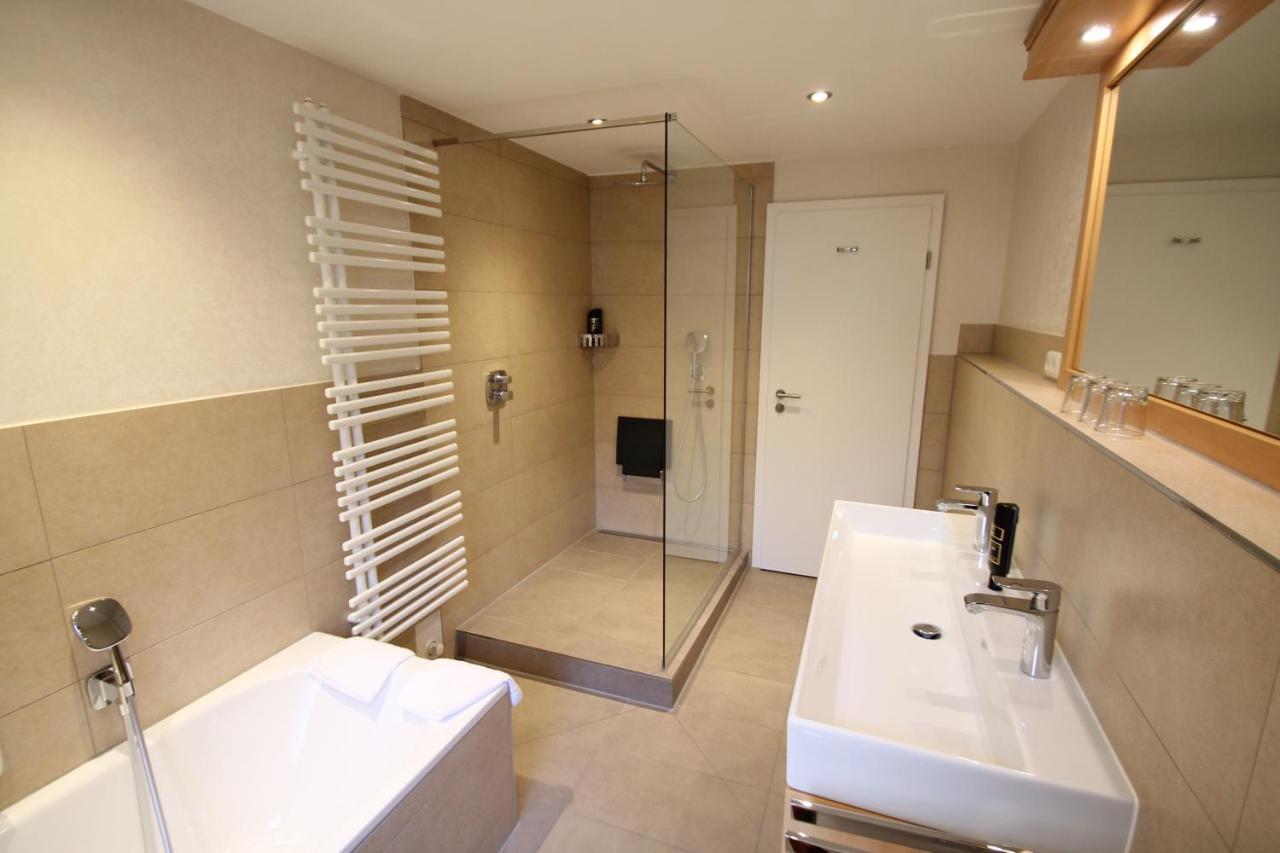 Family triple room with Terrace,945029782:JPEG