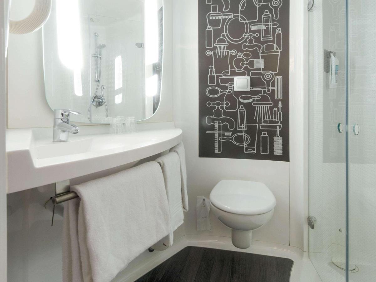 Standard Twin Room,1211999584:JPEG