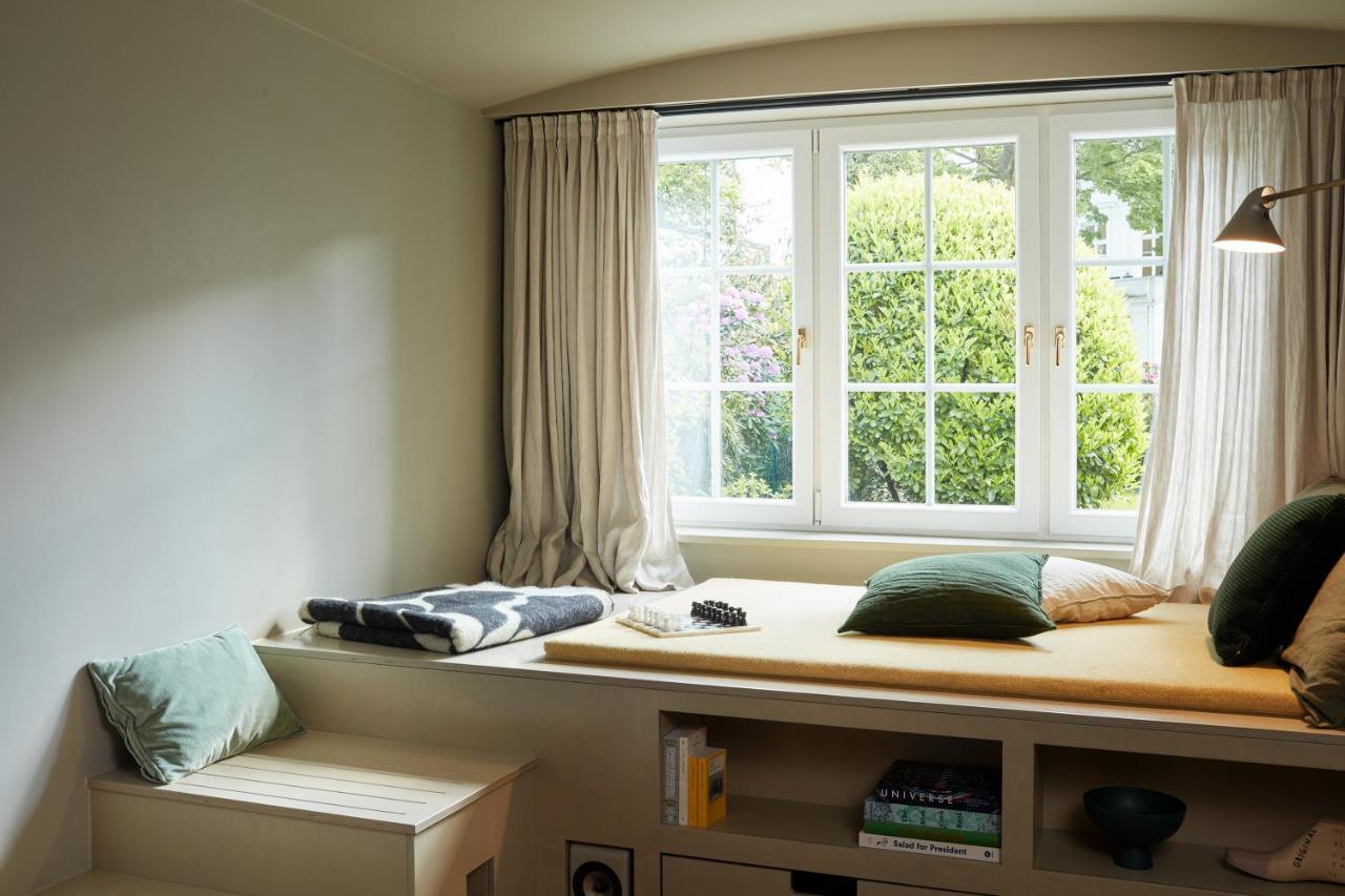 'total large' studio