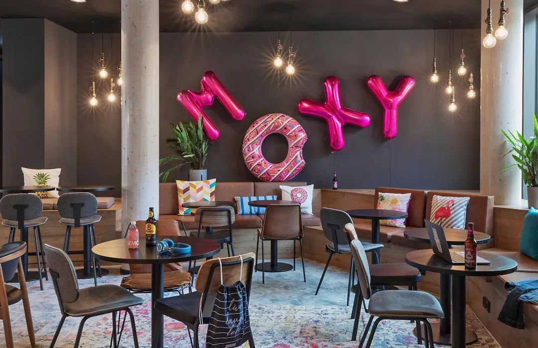 Moxy Hamburg Altona-1