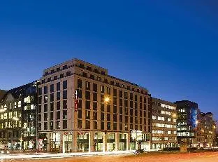 Intercityhotel Hamburg Hauptbahnhof-1