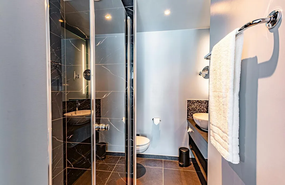 Nyx Hotel Hamburg By Leonardo Hotels-1