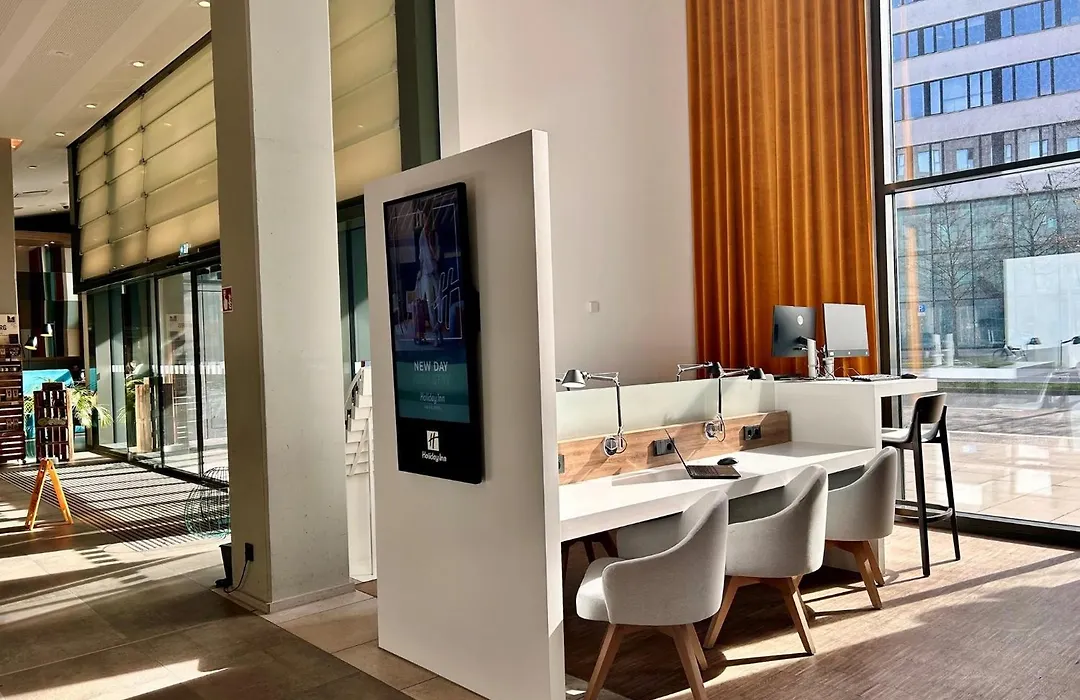 Holiday Inn - Hamburg - Hafencity By Ihg-1