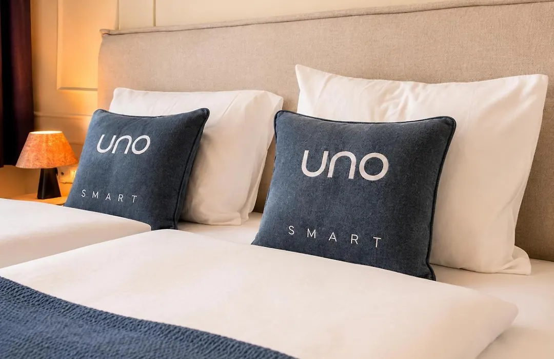 Uno Smart Hamburg Central 056-1