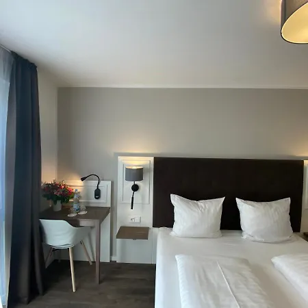 Signature East Hotel Falk-3
