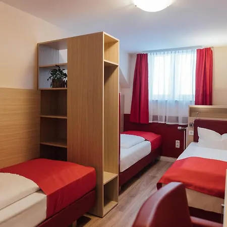 Hotel Hamburger Perle By Uniqstay-3