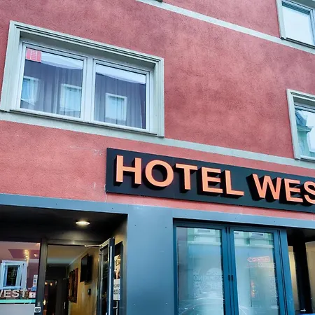 Hotel West-3