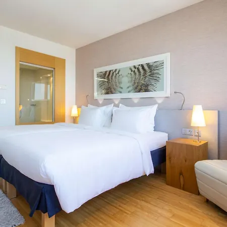 Radisson Blu Hotel, Hamburg-3