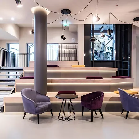 Premier Inn Hamburg St. Pauli-2