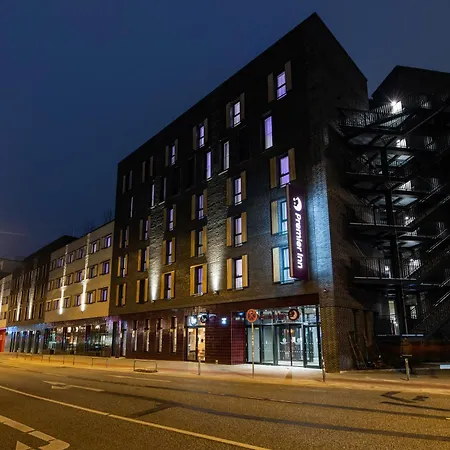 Premier Inn Hamburg St. Pauli-2