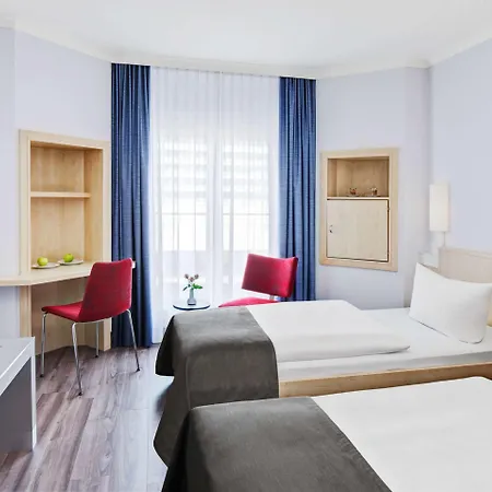 Intercityhotel Hamburg Altona-2