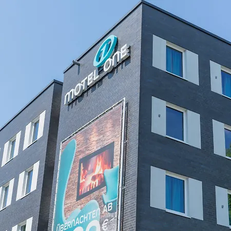 Motel One Hamburg-Airport-3