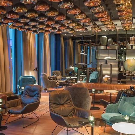 Motel One Hamburg-Airport-3