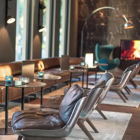 Motel One Hamburg Airport-2
