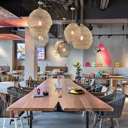 Moxy Hamburg City-2