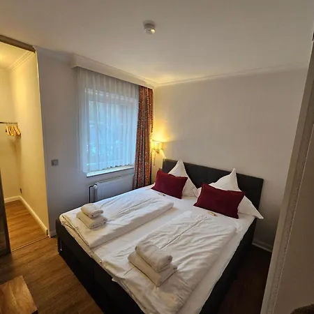 Hotel Zum Zeppelin Hamburg-3