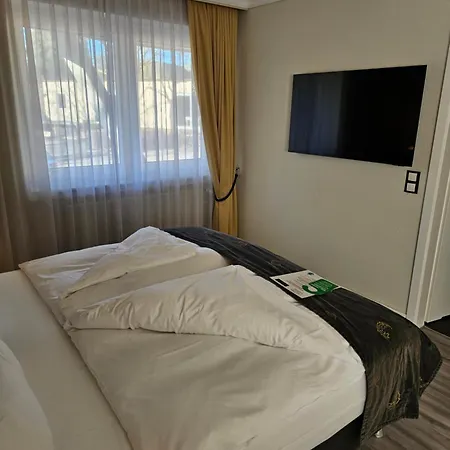 Business & More Boutique Hotel Hamburg-3