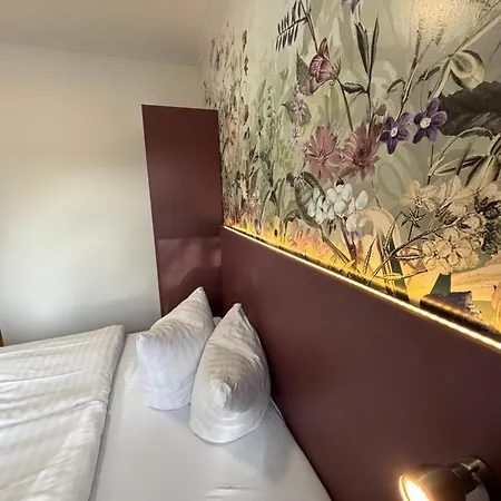 Hotel Meiendorfer Park Free Parking-2